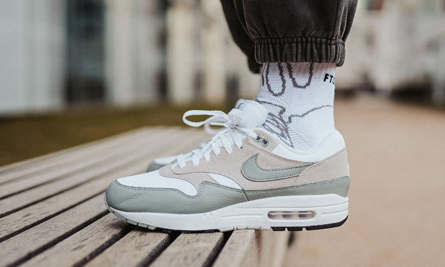 Nike air max 1 vast grey & sail best sale