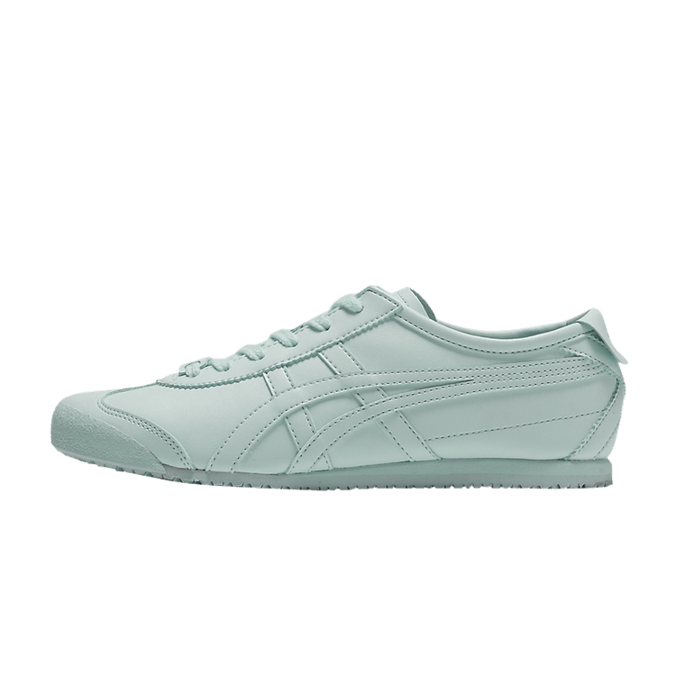 Onitsuka Tiger Mexico 66 Cactful Blue zijaanzicht, lichtblauw leer met karakteristieke strepen en vetersluiting