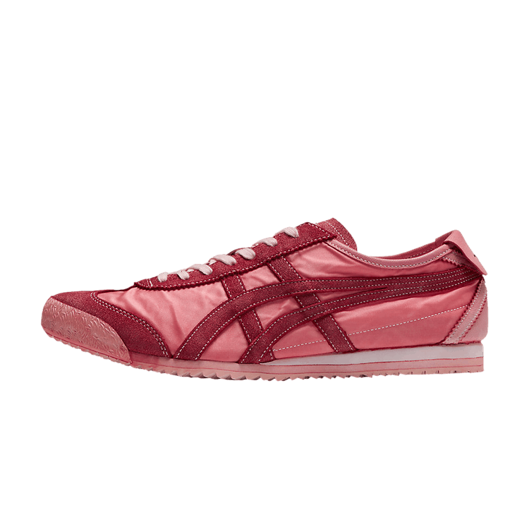 Onitsuka Tiger Mexico 66 NM Dried Rose in zijaanzicht, roze en bordeaux kleurvlakken met klassieke streep
