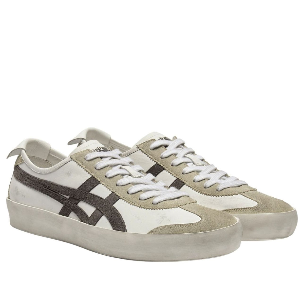 Onitsuka Tiger Mexico 66 Italian Made White Black, paar samen vooraanzicht met witte veters en plateauzool