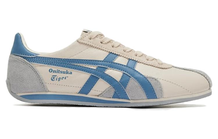 Onitsuka Tiger Runspark Cream Light Blue, vooraanzicht met beige bovenwerk, blauw-wit logo en grijze neus
