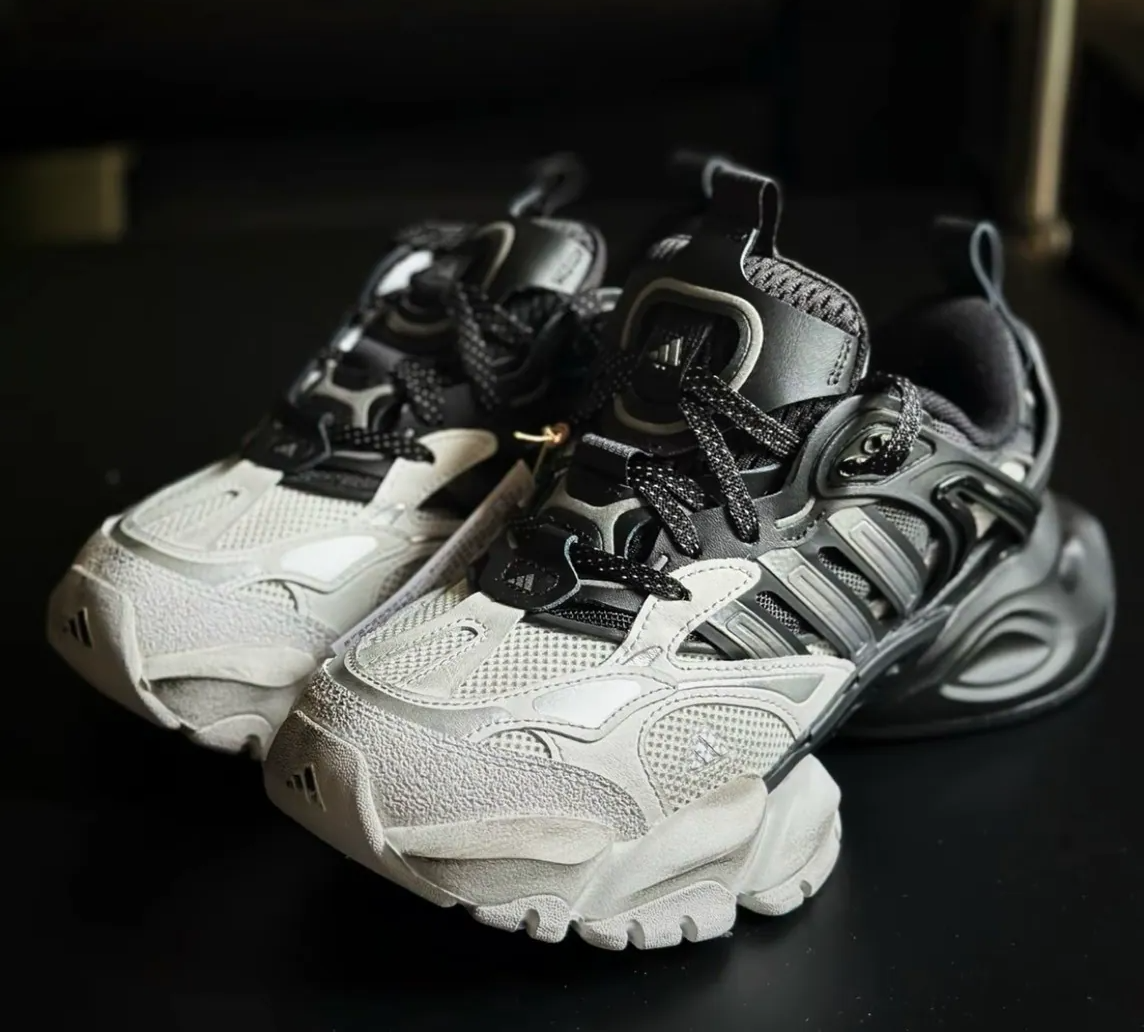 adidas XLG Runner Deluxe White Black