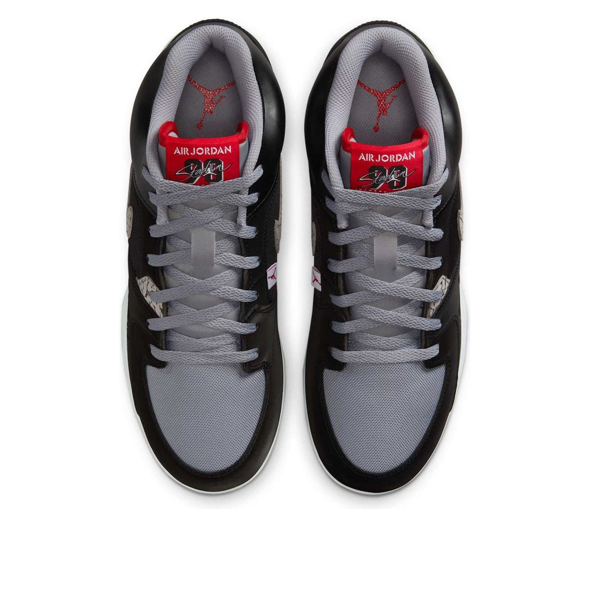 Jordan Stadium 90 Low TD Black Cement bovenaanzicht toont AIR JORDAN voeringdetail en rode accentstrepen