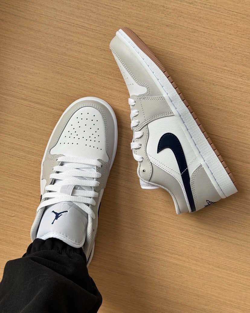 Jordan 1 Low Midnight Navy Neutral Grey