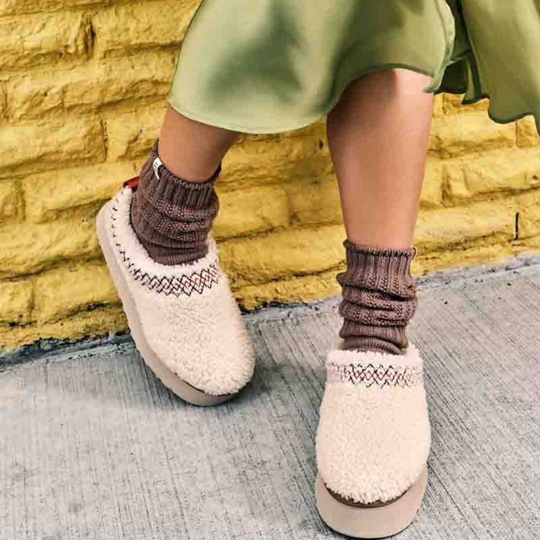 UGGS TAZZ SLIPPER HERITAGE BRAID NATURAL
