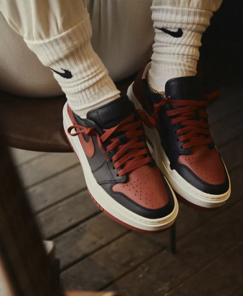 Air Jordan 1 Low Elevate Bred