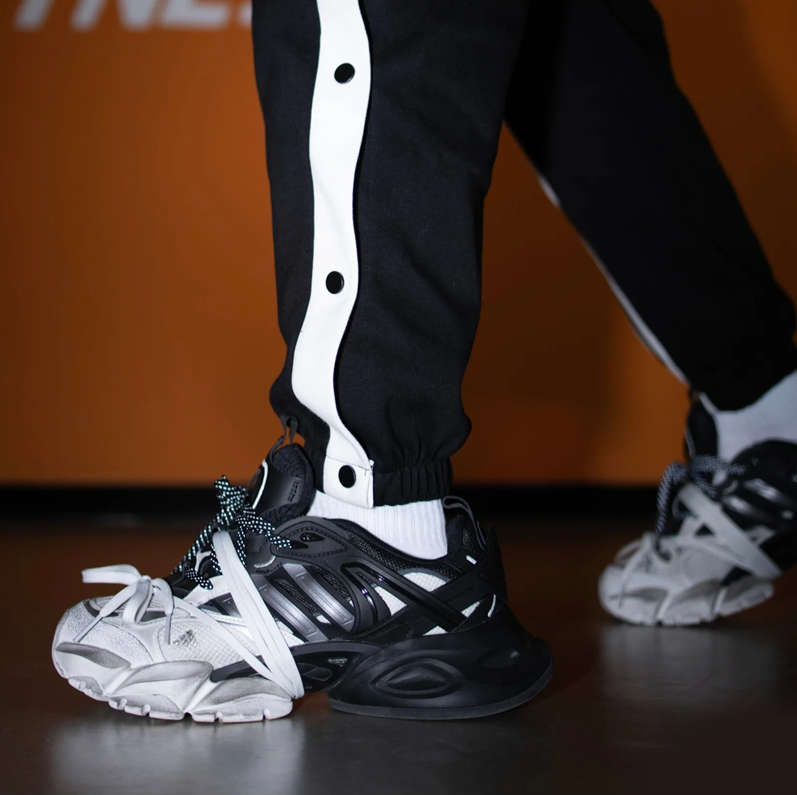 adidas XLG Runner Deluxe White Black