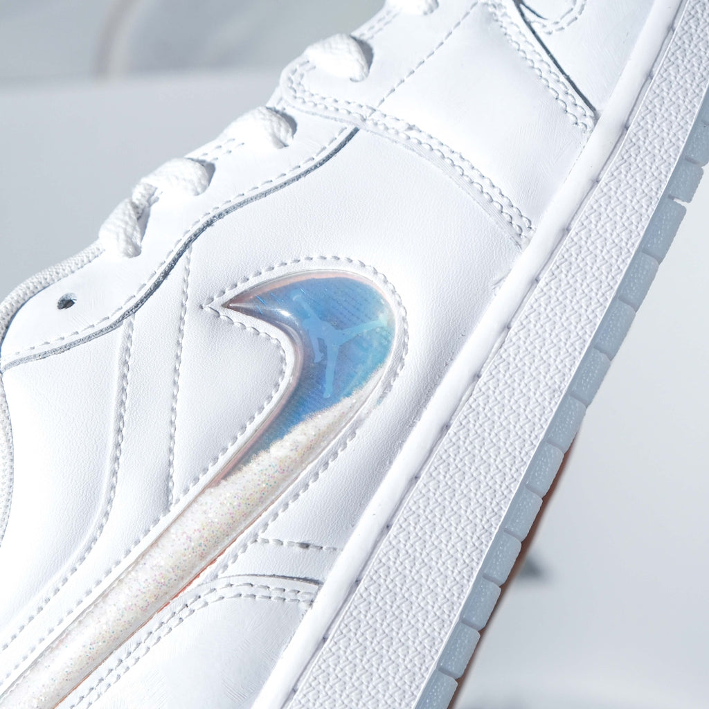 Air Jordan 1 Low Glitter Swoosh FQ9112-100