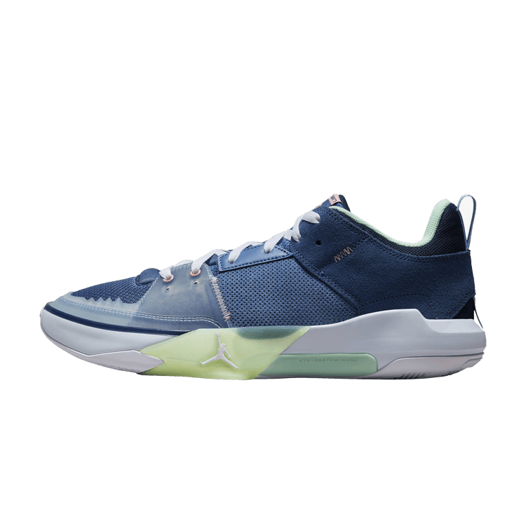 Jordan One Take 5 Khelcey Barrs zijaanzicht, donkerblauw mesh met wit en neon geel zooldetail