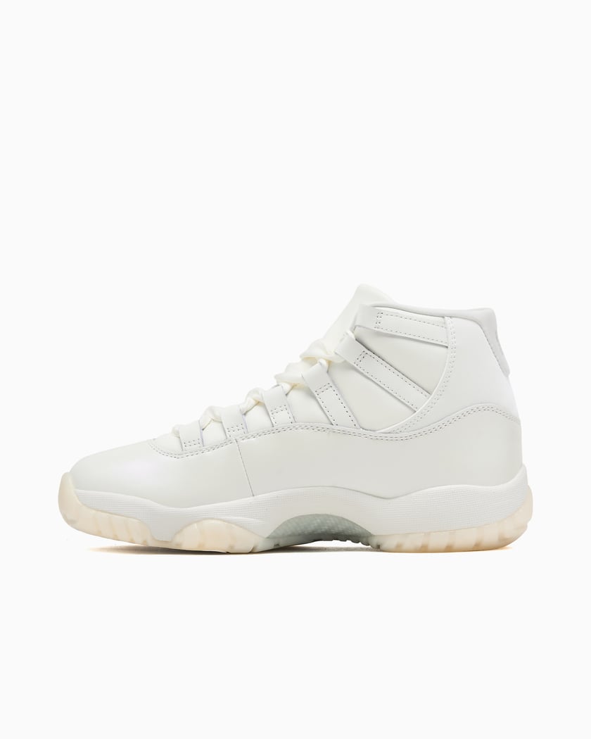 Jordan 11 Retro Pearl