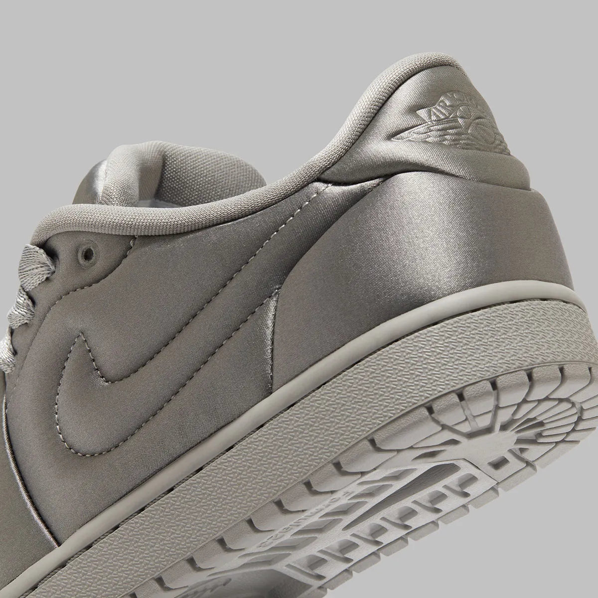 Jordan 1 Low Method of Make Satin Medium Grey