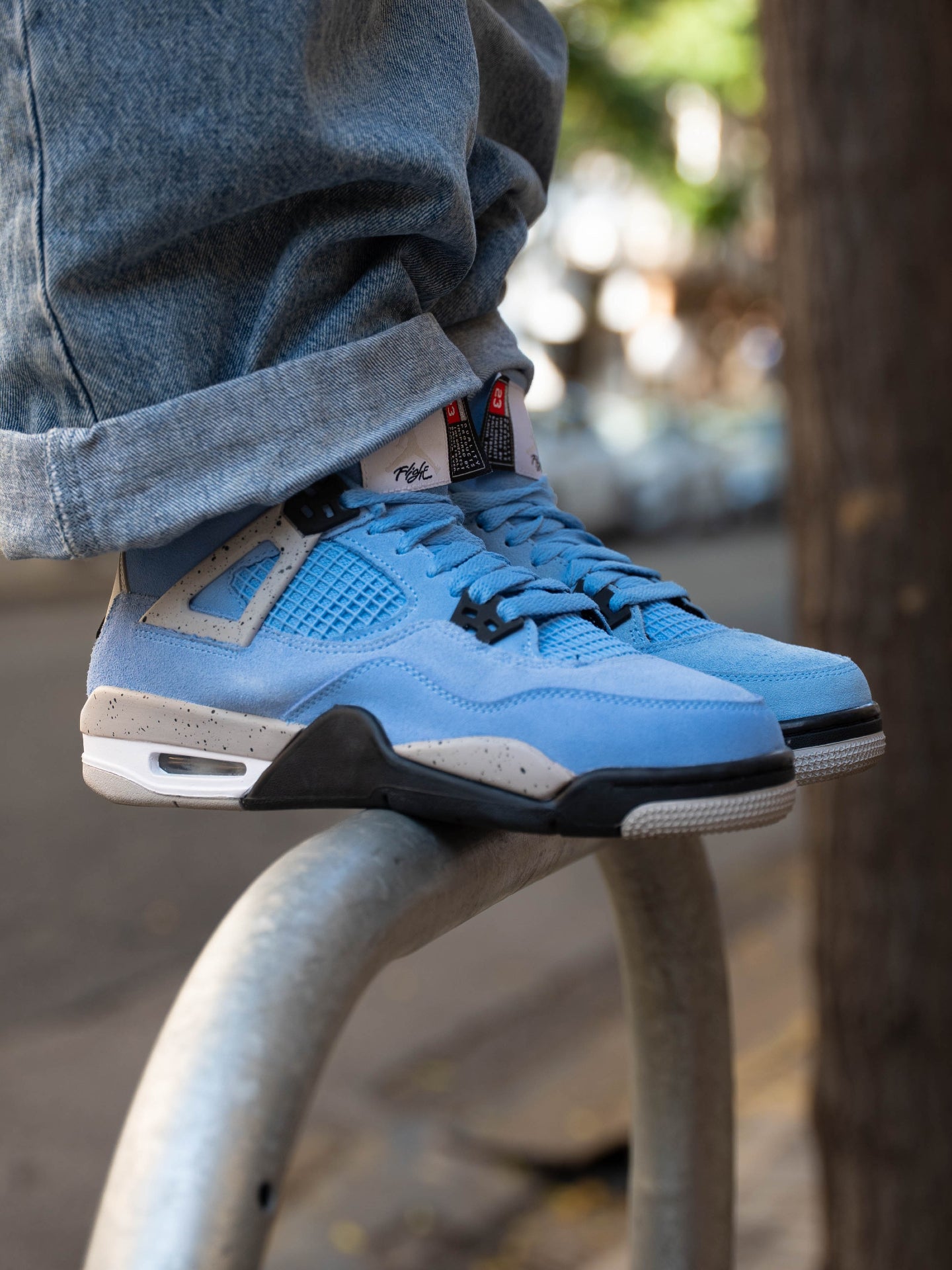 Jordan 4 Retro University Blue
