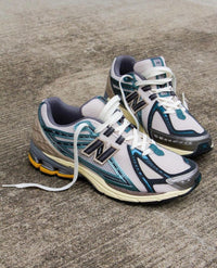New Balance 1906R Metallic Teal