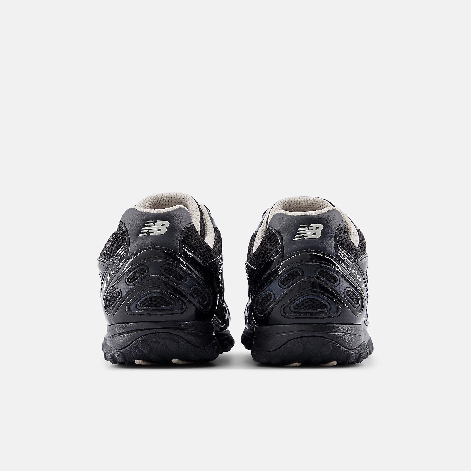 New Balance 204L Black Timberwolf