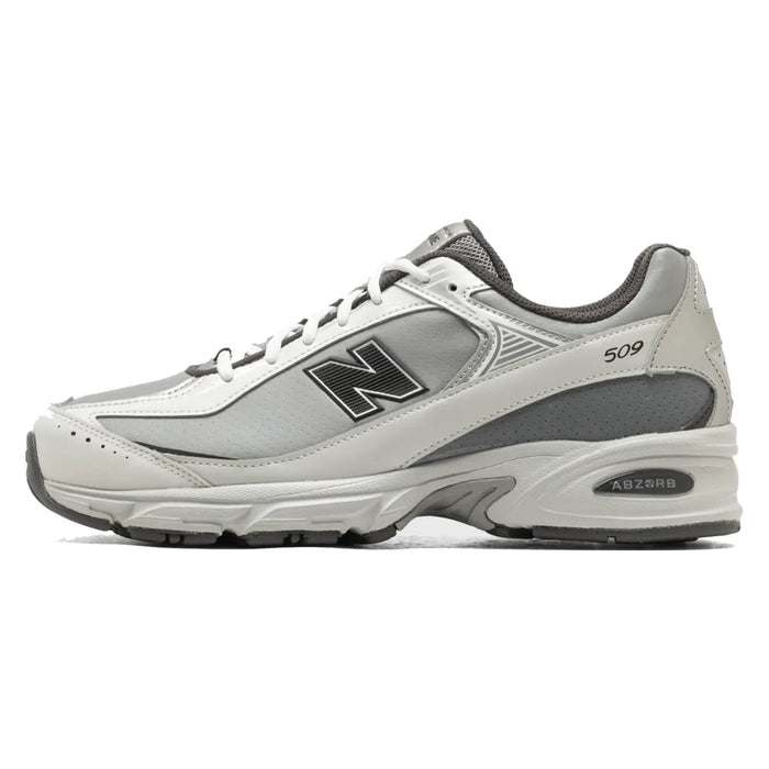 New Balance 509
Comme des Garçons Homme Grey