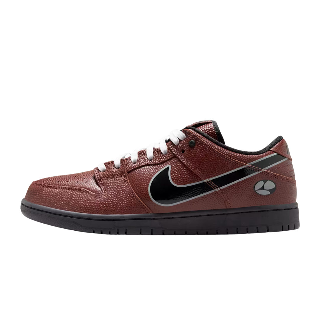 Nike SB Dunk Low Limosine Skateboards