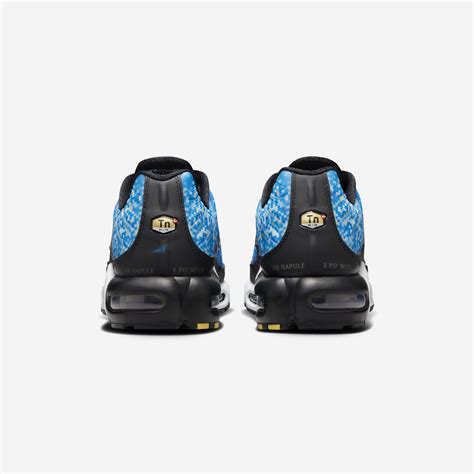 Nike Air Max Plus
Naples