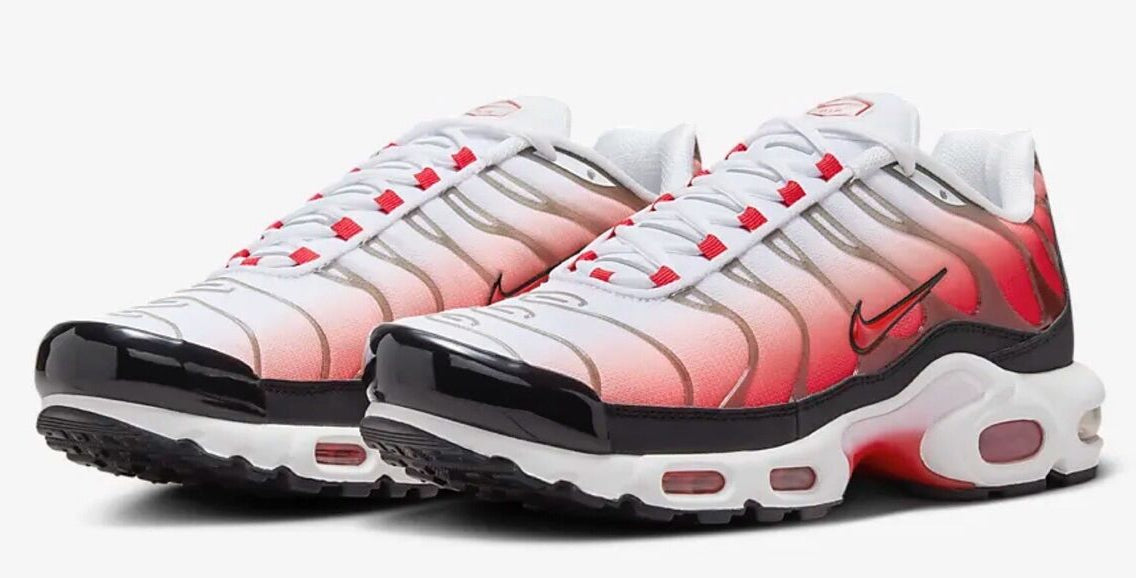 Nike Air Max Plus
White Black University Red