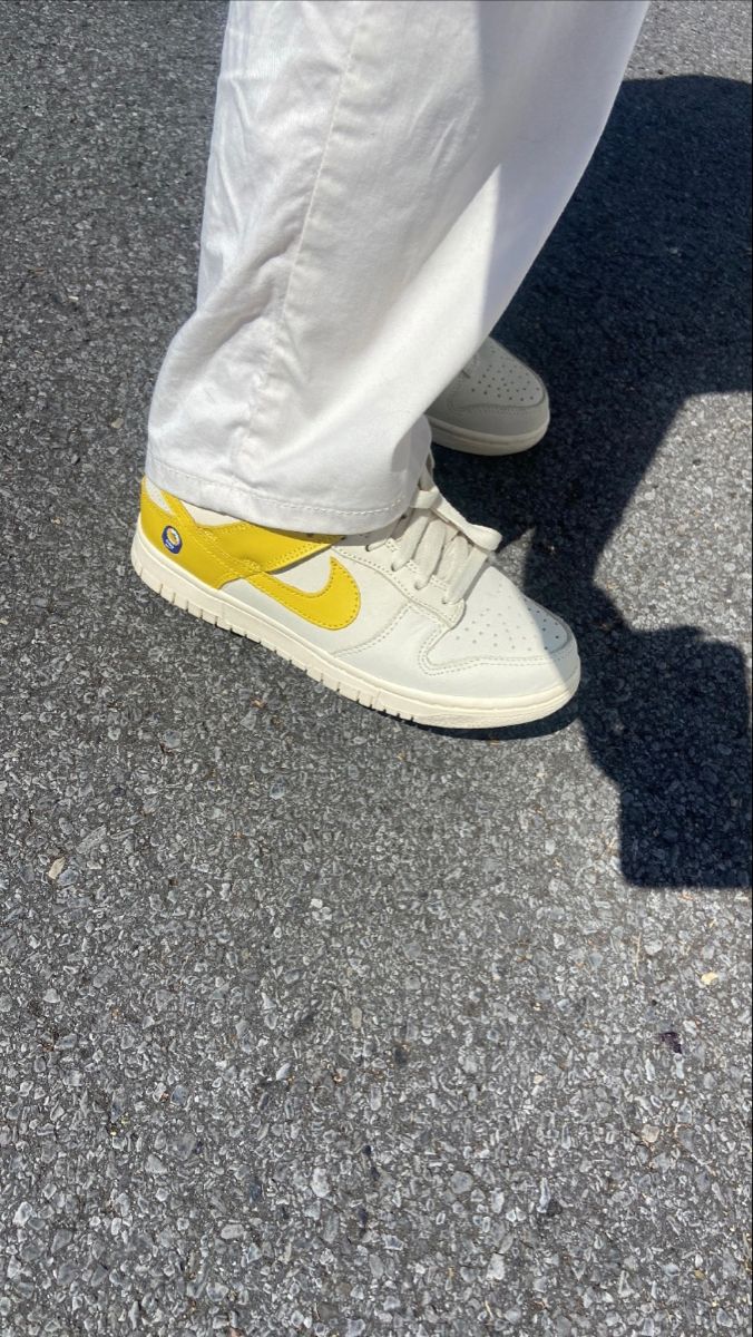 Nike Dunk Low Banana