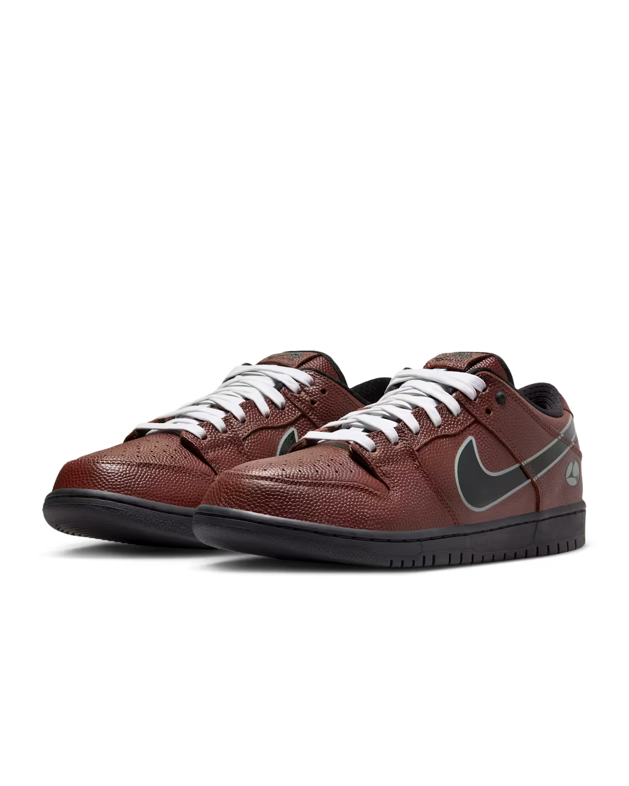 Nike SB Dunk Low Limosine Skateboards