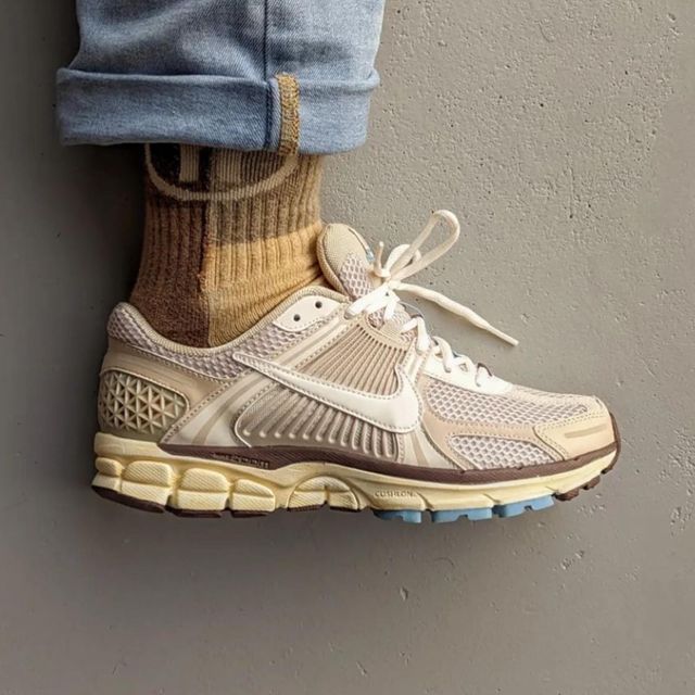Nike Zoom Vomero 5 Oatmeal