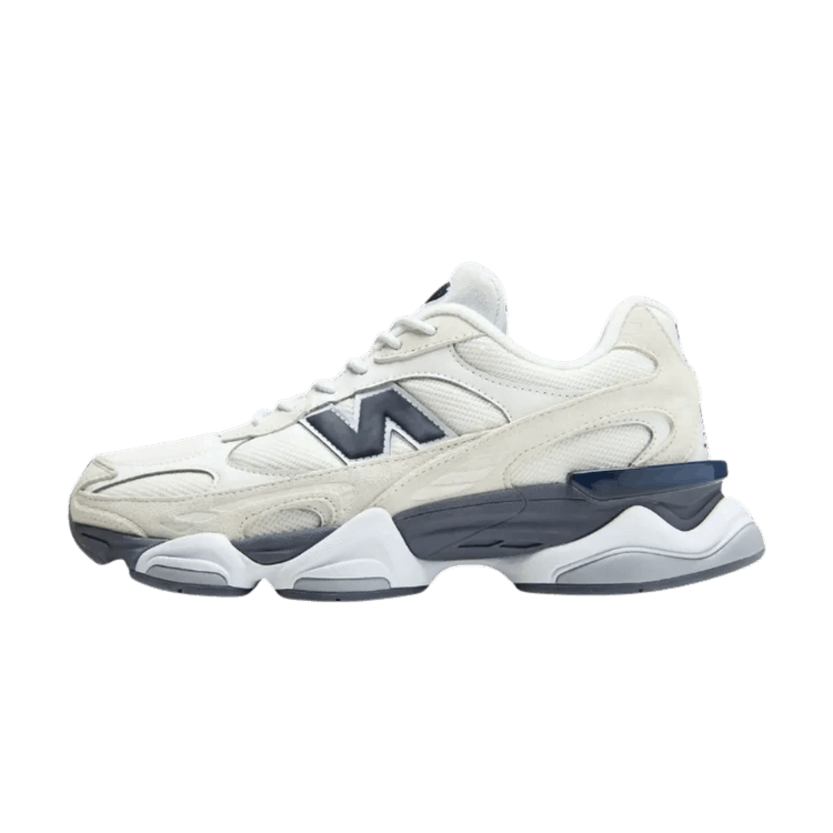 New Balance 9060R Sydney McLaughlin-Levrone Signature Collection zijaanzicht, crème en wit leer met donkerblauwe N-logo