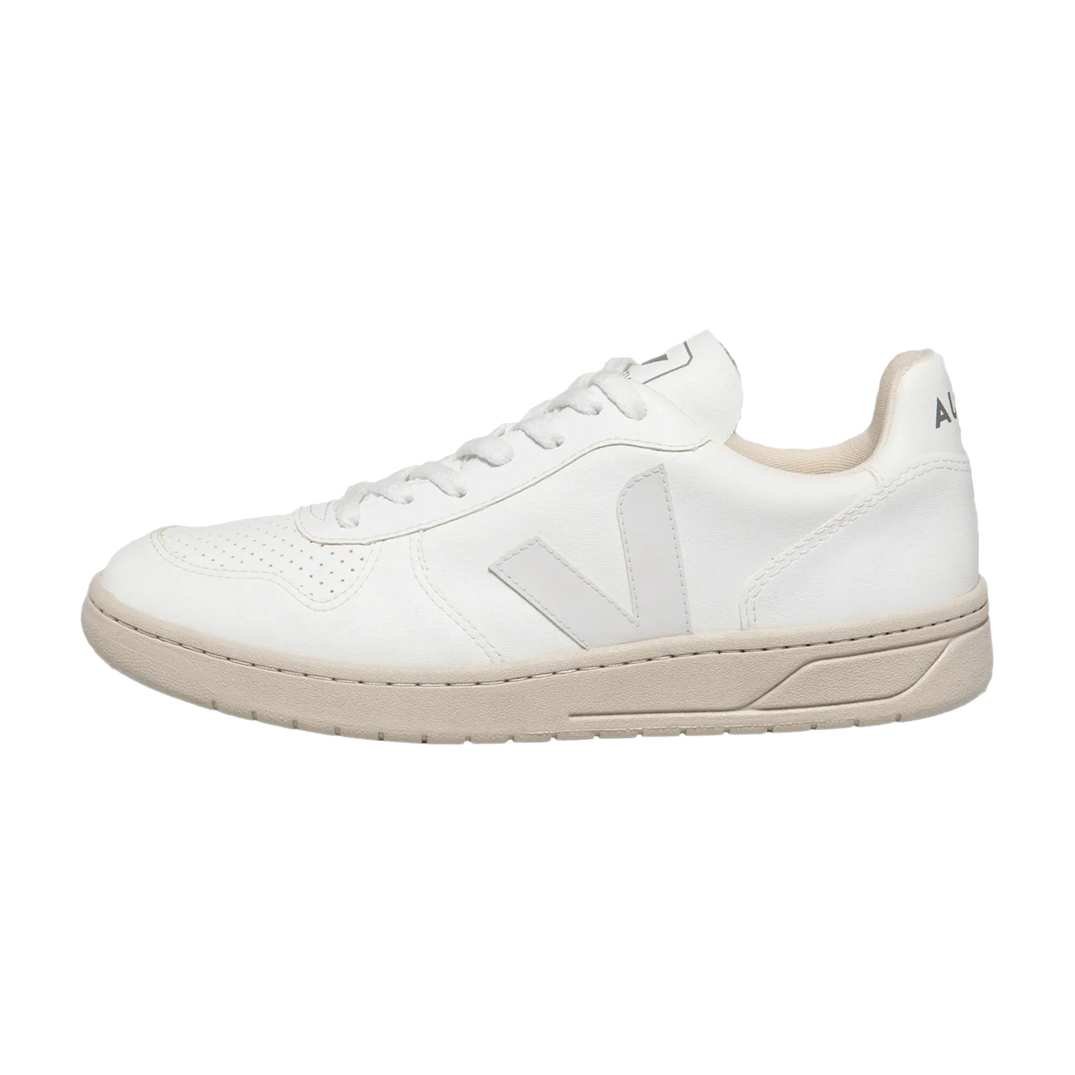 Veja V-10 CWL White zijaanzicht, witte leren sneaker met grijs V-logo en beige zool