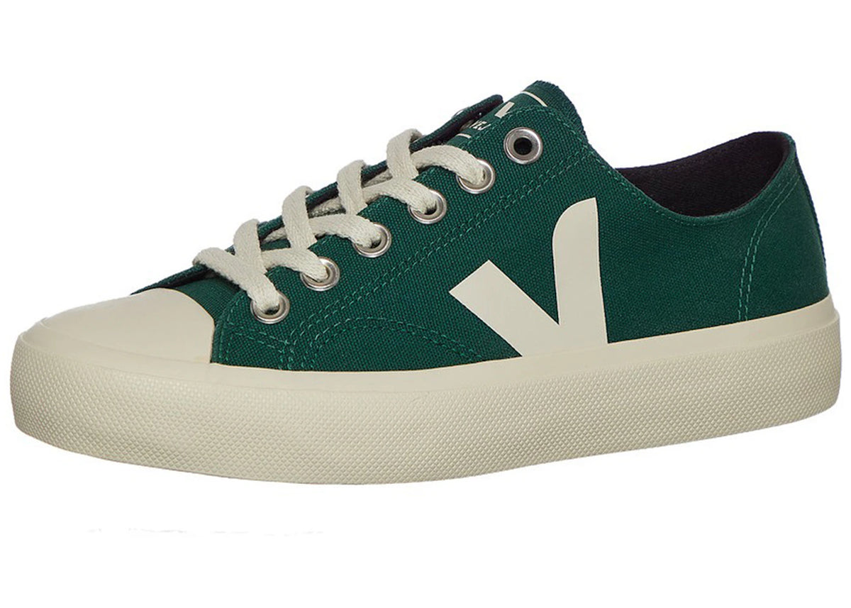 Veja Wata II Low Canvas Poker Pierre, vooraanzicht met crème veters, groene bovenkant en dikke zool