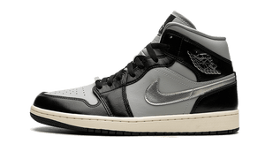 Air Jordan 1 Mid Black Chrome