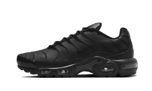 Nike Air Max Plus Triple Black Leather