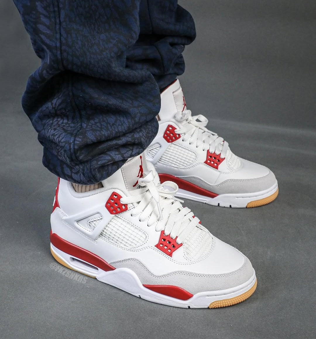 Nike SB x Air Jordan 4 Varsity Red Friends & Family Exclusive | Blog