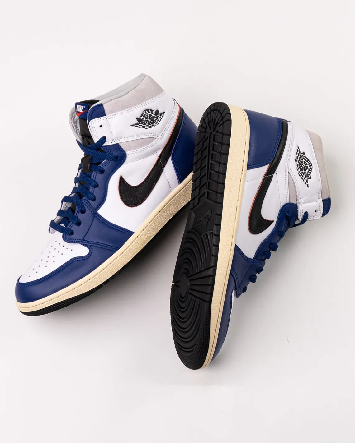 Air Jordan 1 Retro High OG 'Deep Royal Blue' – De Iconische Sneaker in een Nieuwe Look