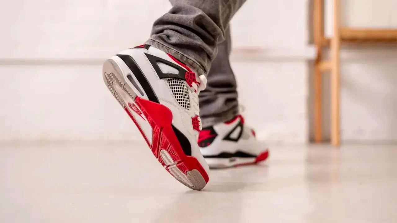 Air Jordan 4