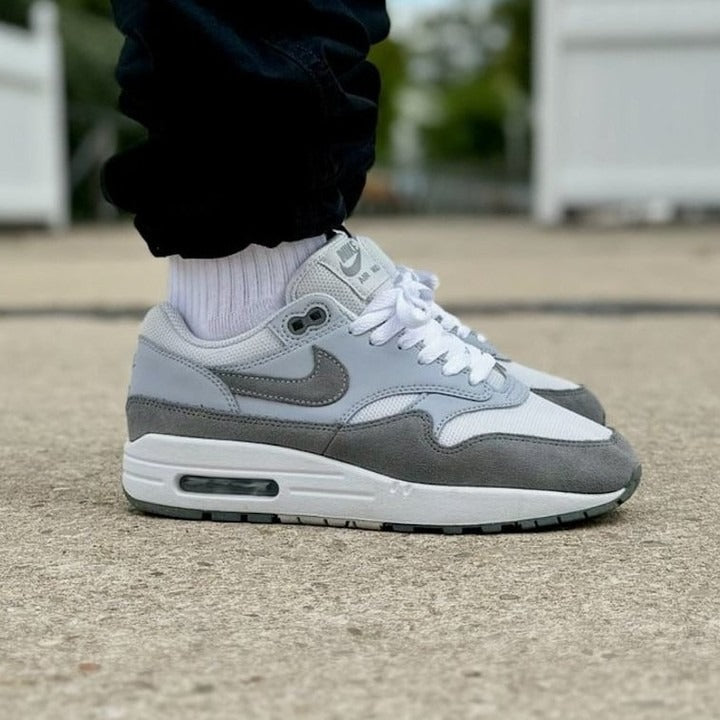 nike air max 1 wolf grey white