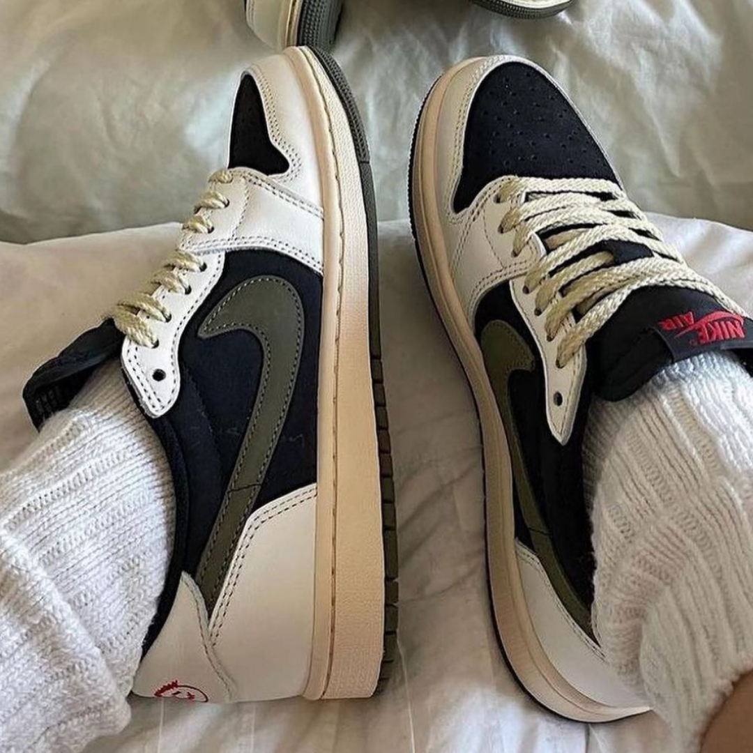 Nike travis scott air jordan 1 low online