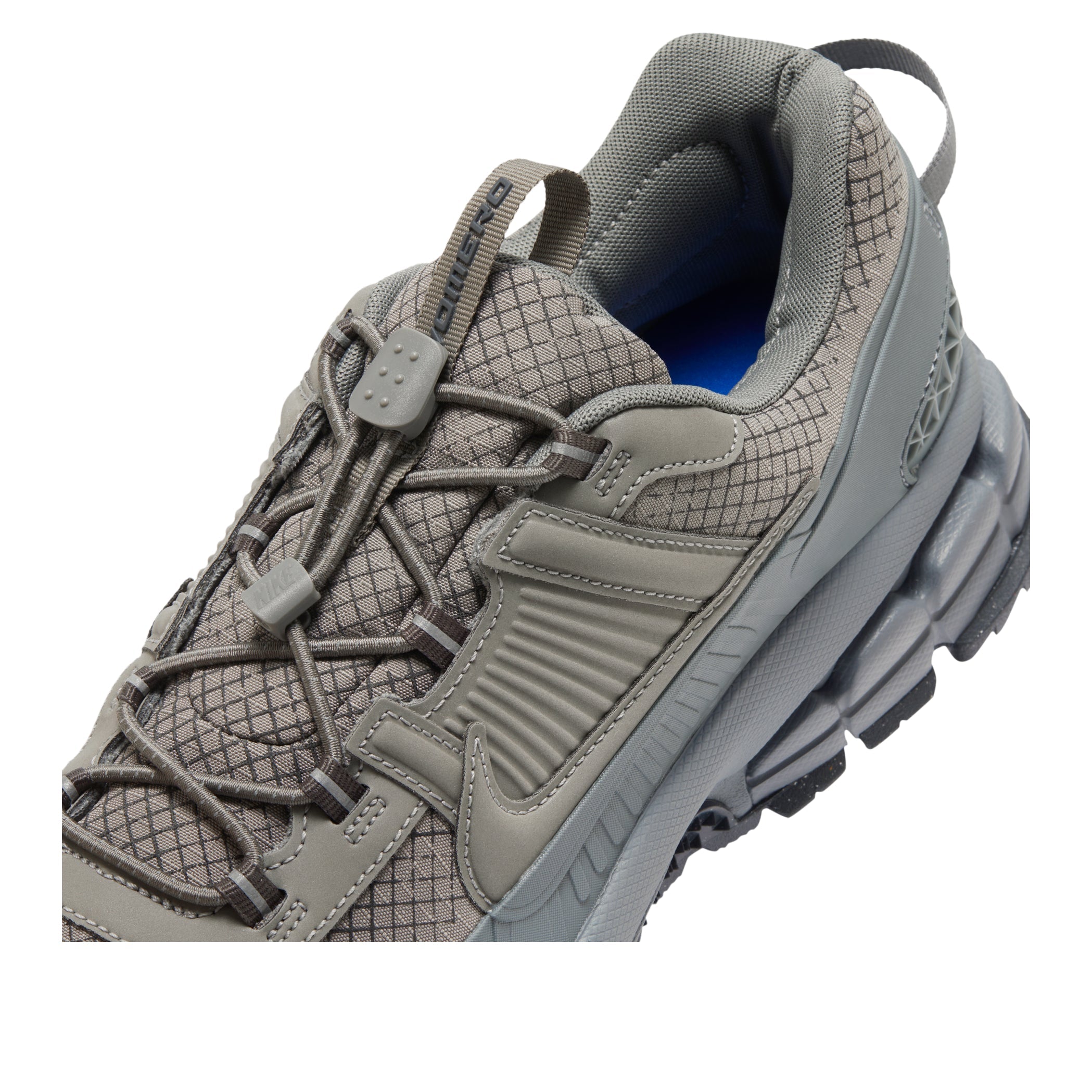 Nike Zoom Vomero 5 Roam Metallic Platinum