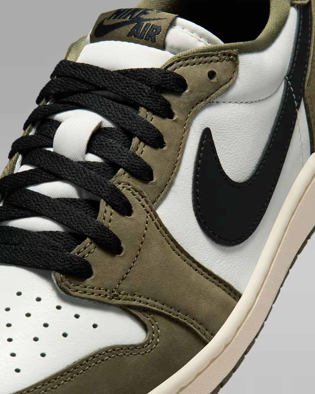 Jordan 1 Retro Low OG Medium Olive