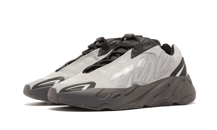 Yeezy 700 MNVN Metallic - GW9524