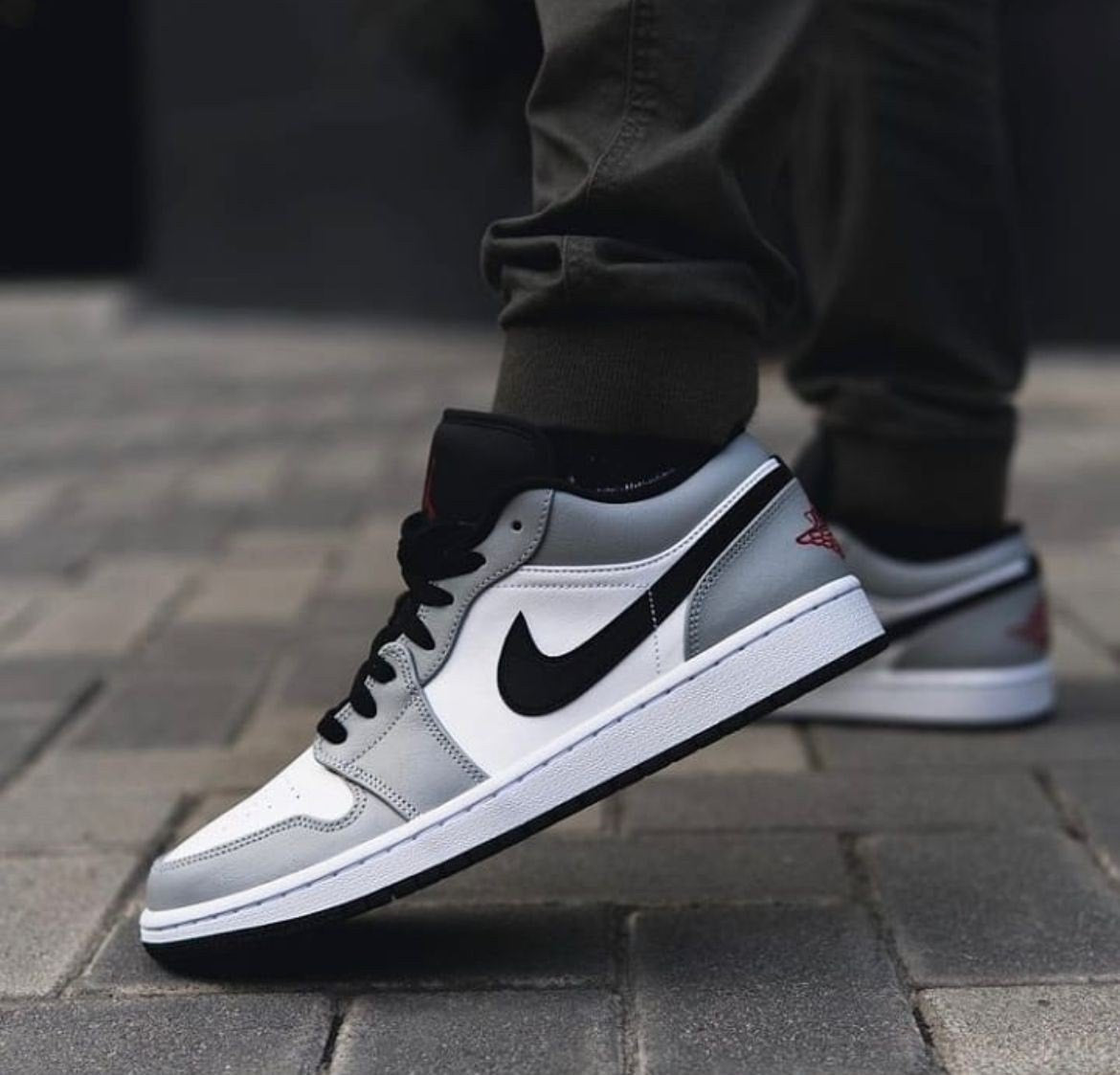 Air Jordan 1 Low Light Smoke Grey 553558-030 / 553560-030