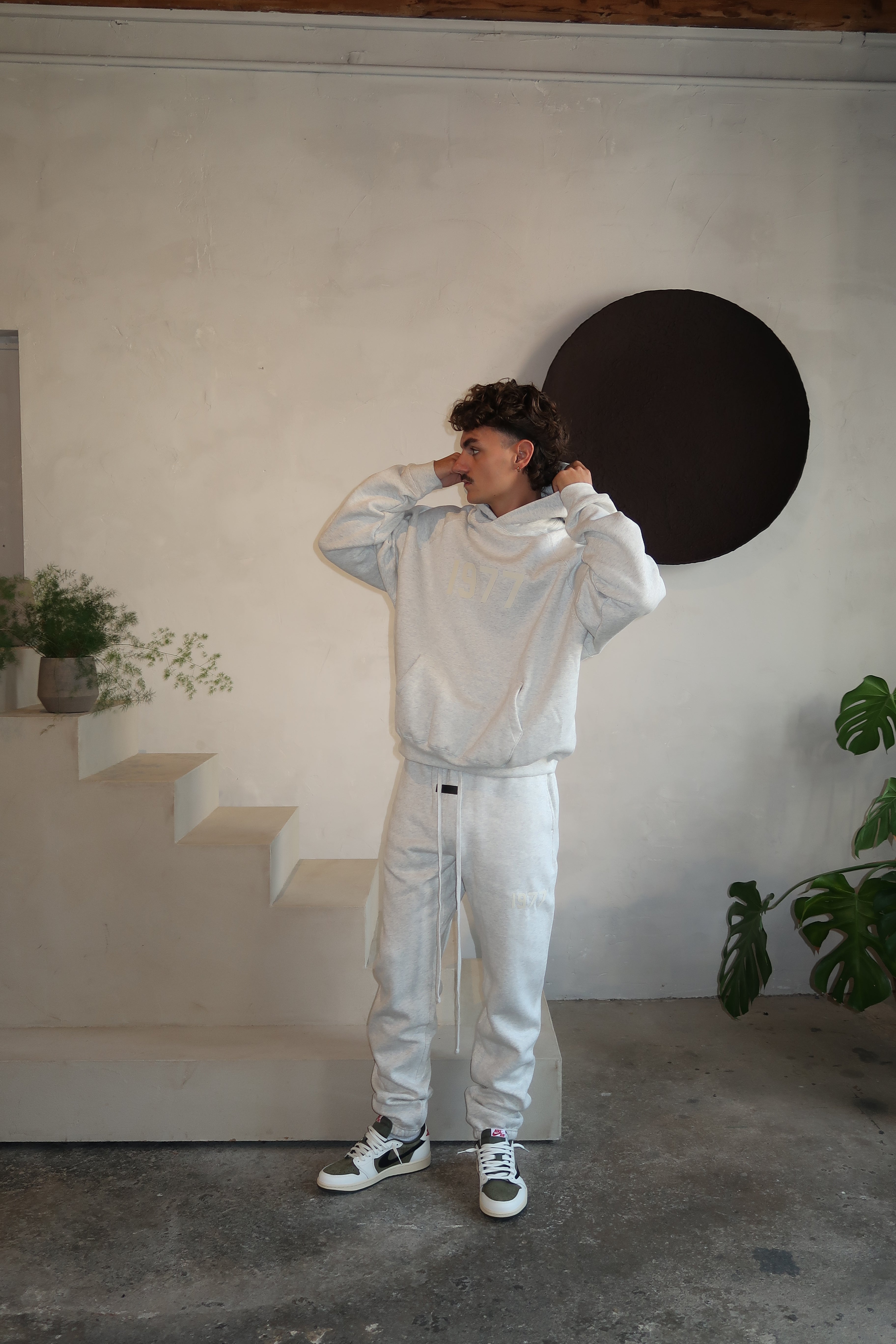 Fear of God Essentials 1977 Light Oatmeal Lange Broek