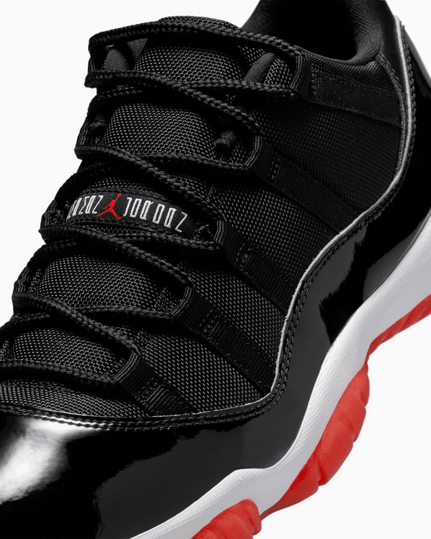 black lowtop 11s