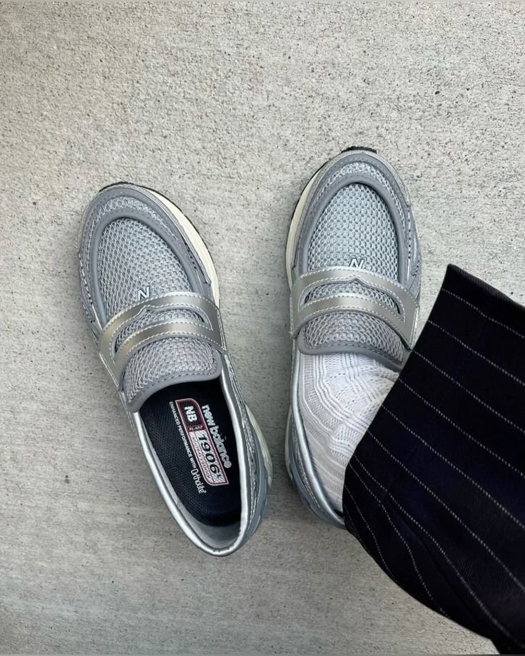 New Balance 1906L Metallic Silver