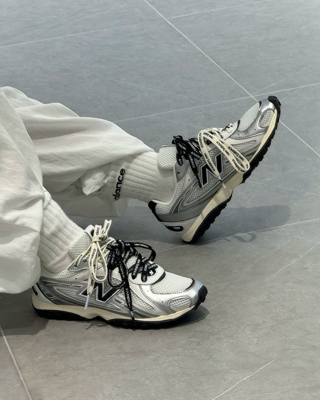 ニューバランス　New Balance 204L 23cm New Balance 204L Silver Metallic Black (U204LSWD) - SneakerAsk