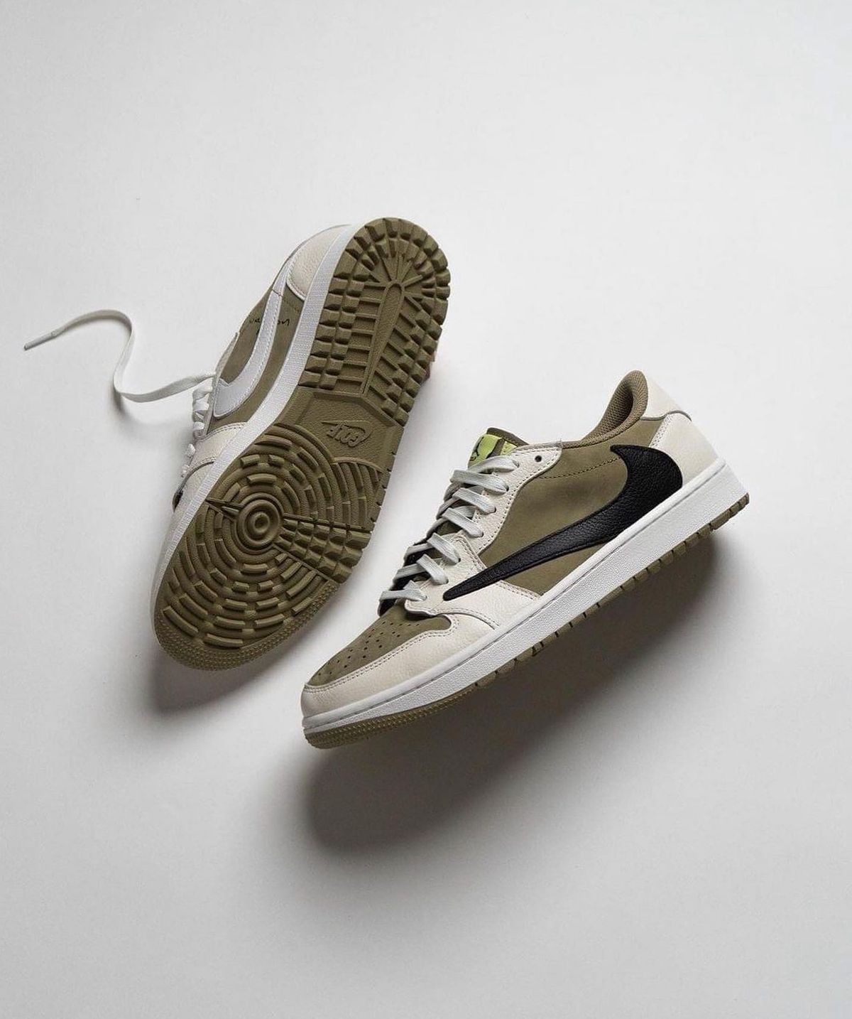 Nike Air Jordan 1 Low Travis Scott Golf Neutral Olive (FZ3124-200)