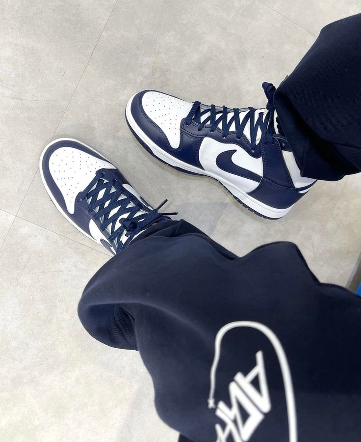 Nike Dunk High Midnight Navy