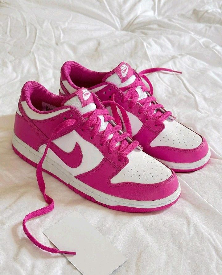 Nike Dunk Low Laser Fuchsia