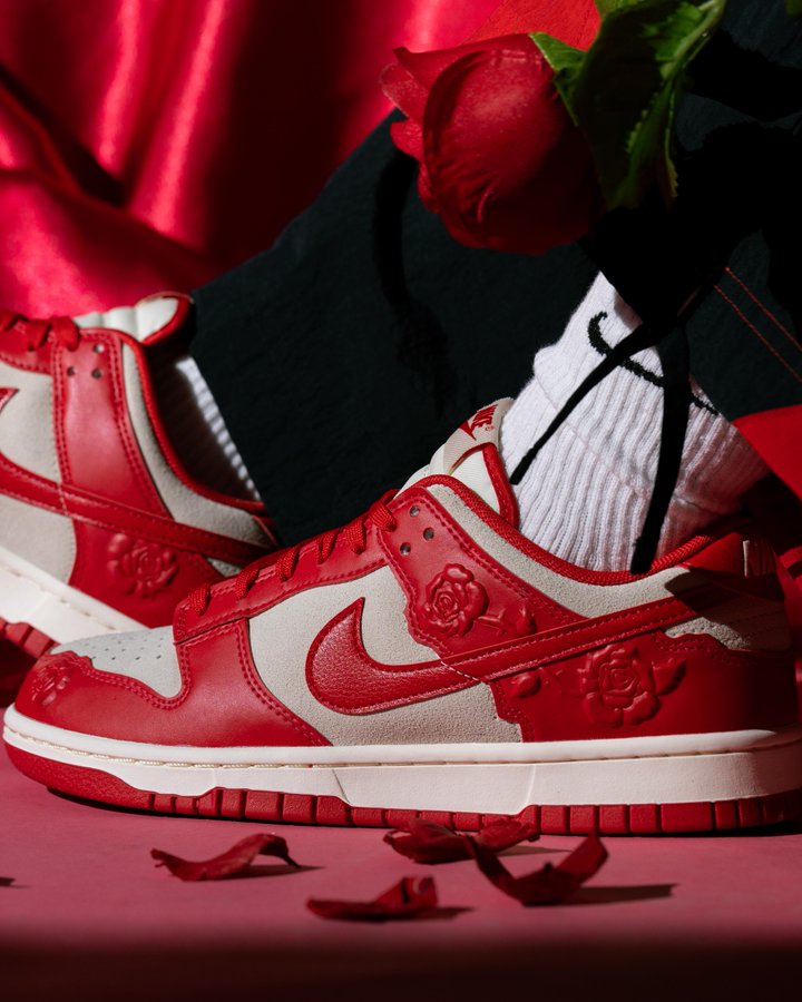 Nike Dunk Low Red Roses