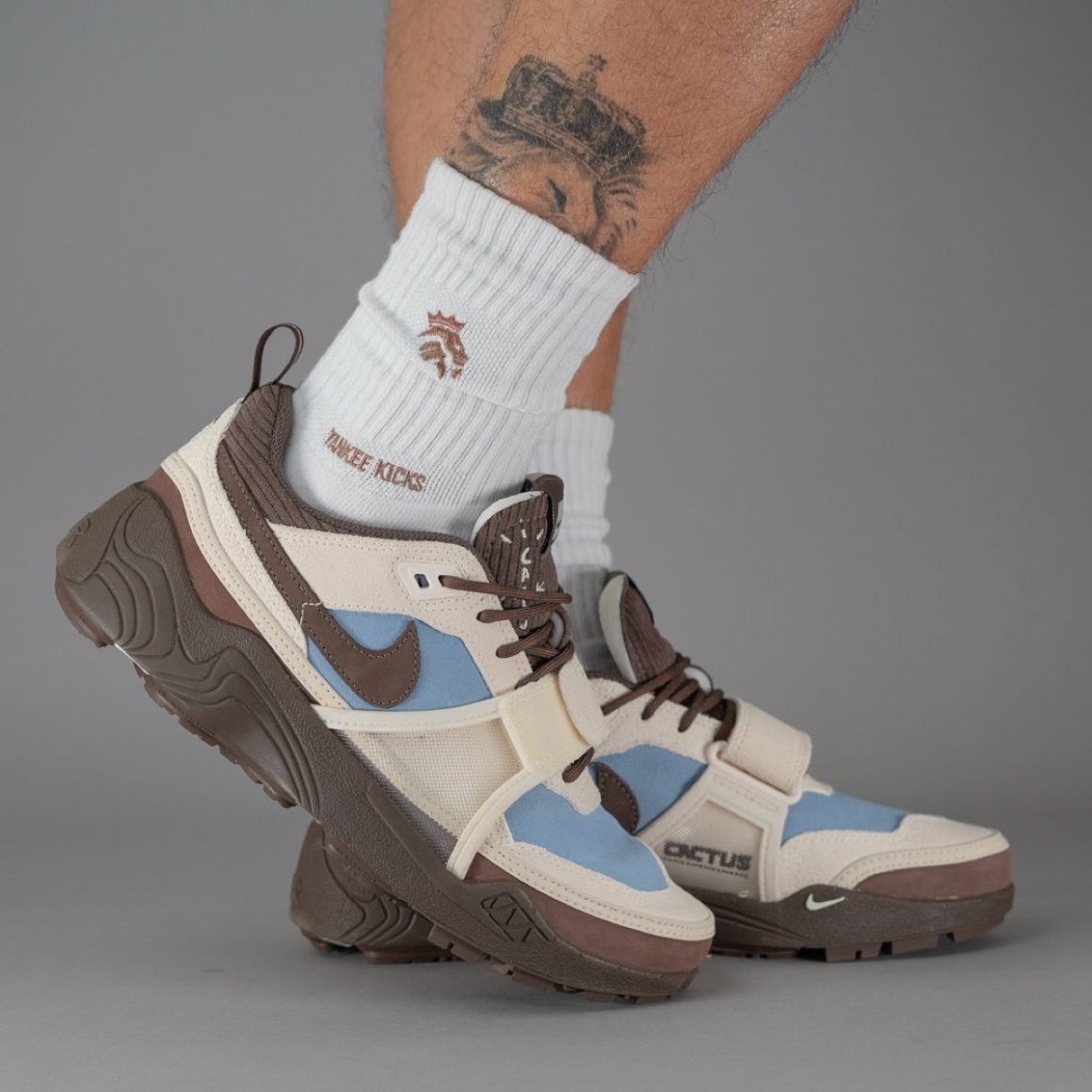 Nike Zoom Field Jaxx Travis Scott Leche Blue (HQ3072-400 Nike Zoom Field Jaxx Travis Scott Leche Blue (HQ3072-400