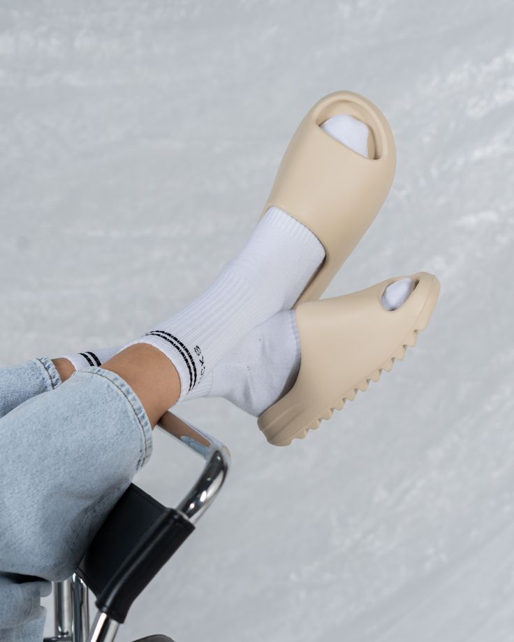 Adidas Yeezy Slide Pure