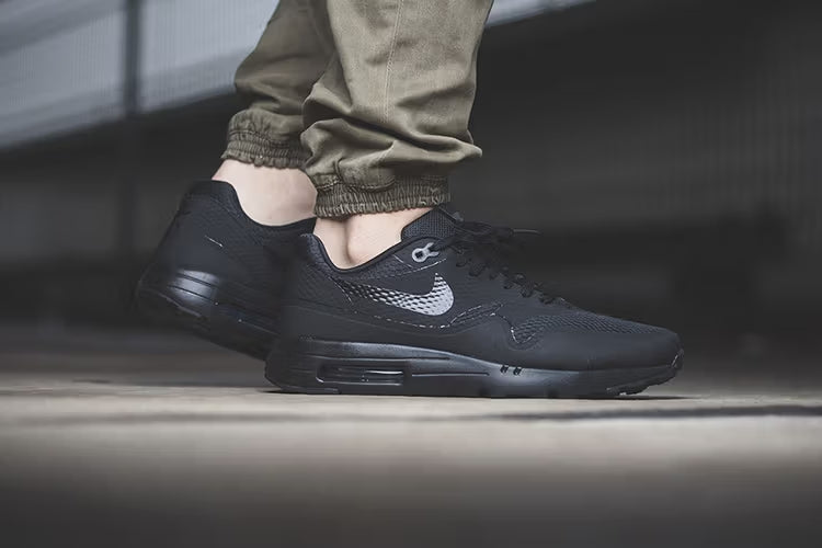 Nike Air Max 1 Essential Triple Black